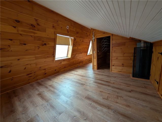 18 King Road, Foster, RI 02825