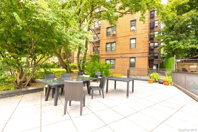 3636 Greystone ave 3L, Bronx, NY 10463