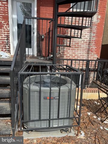 17 RHODE ISLAND AVE NE, Washington, DC 20002