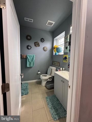 17 RHODE ISLAND AVE NE, Washington, DC 20002