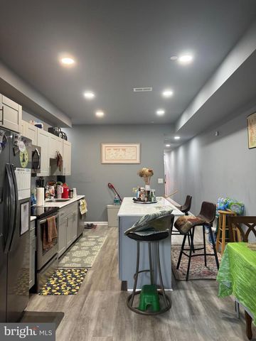 17 RHODE ISLAND AVE NE, Washington, DC 20002