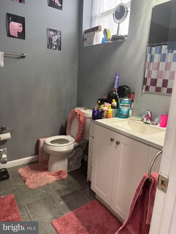 17 RHODE ISLAND AVE NE, Washington, DC 20002