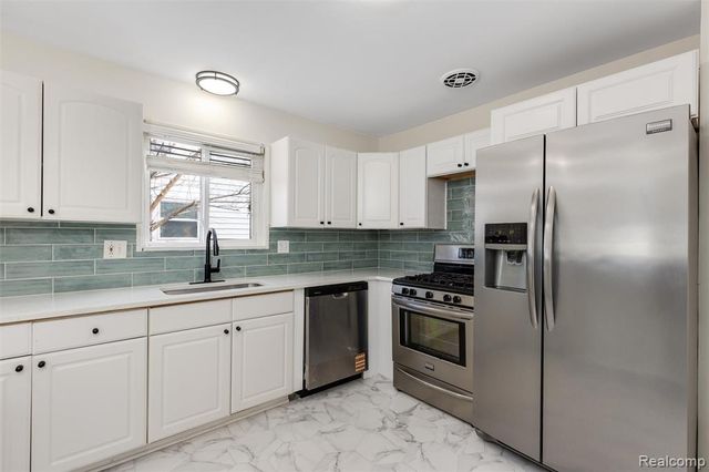 27707 Goldin Drive, Madison Heights, MI 48071