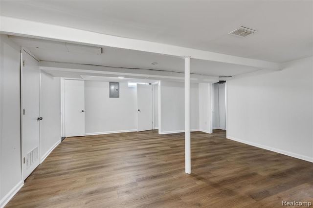 27707 Goldin Drive, Madison Heights, MI 48071