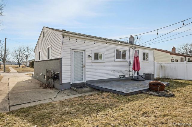 27707 Goldin Drive, Madison Heights, MI 48071