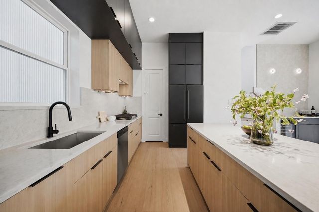 3411 Gillespie Street, Houston, TX 77020