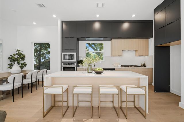 3411 Gillespie Street, Houston, TX 77020