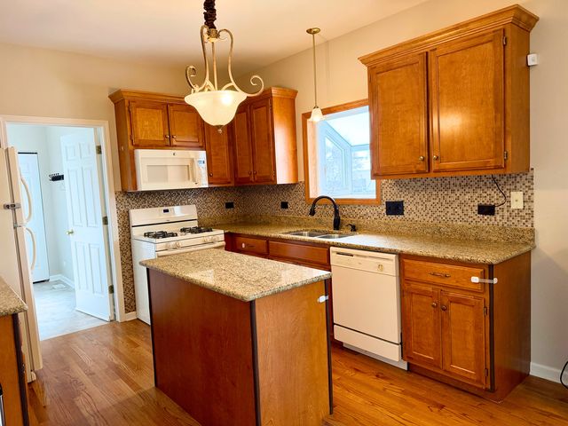 1715 Brighton Lane, Plainfield, IL 60586