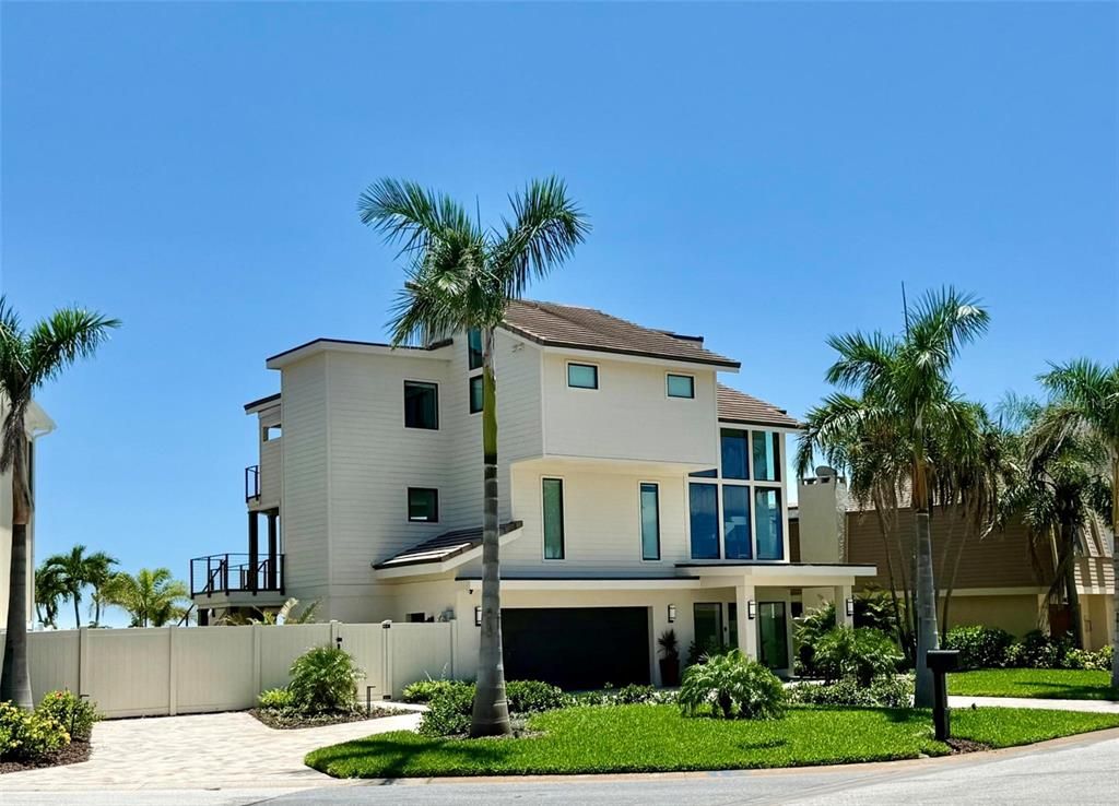 850 59TH AVENUE, St Pete Beach, FL 33706