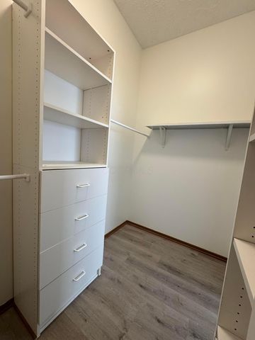 8000 Leaview Drive, Columbus, OH 43235