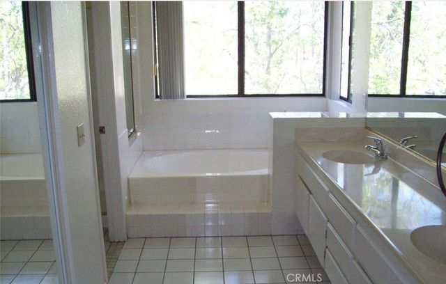 1242 Via Palermo, Redlands, CA 92374