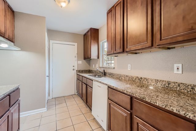 224 E Boyd Street, Bonham, TX 75418