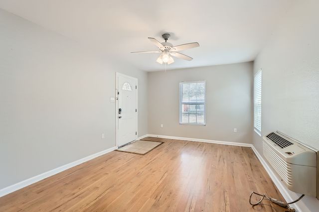 224 E Boyd Street, Bonham, TX 75418