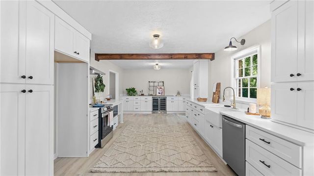 2302 Smokehouse Path, Lawrenceville, GA 30044