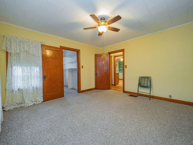 1126 FISK AVE, Moberly, MO 65270