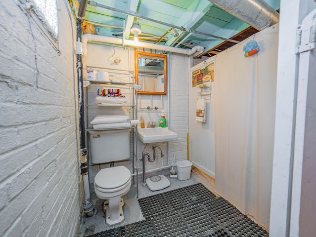 1126 FISK AVE, Moberly, MO 65270