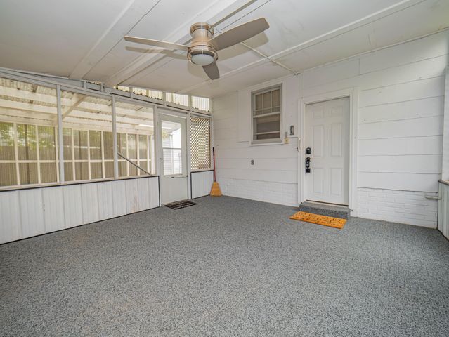 1126 FISK AVE, Moberly, MO 65270