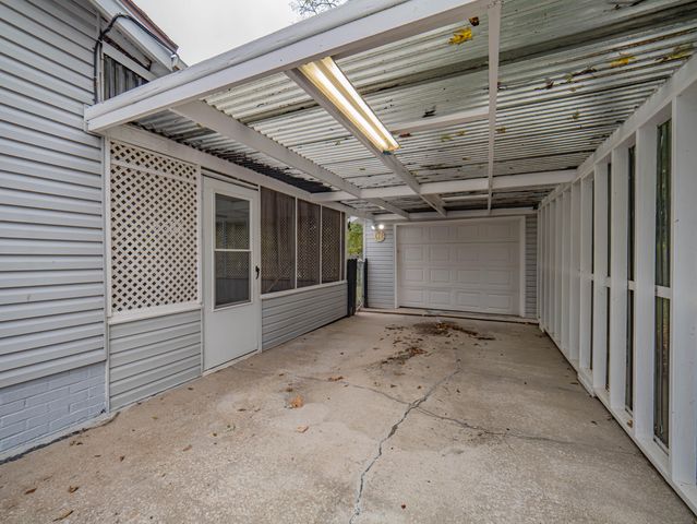 1126 FISK AVE, Moberly, MO 65270