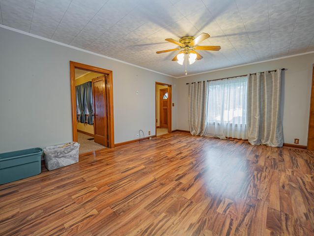 1126 FISK AVE, Moberly, MO 65270