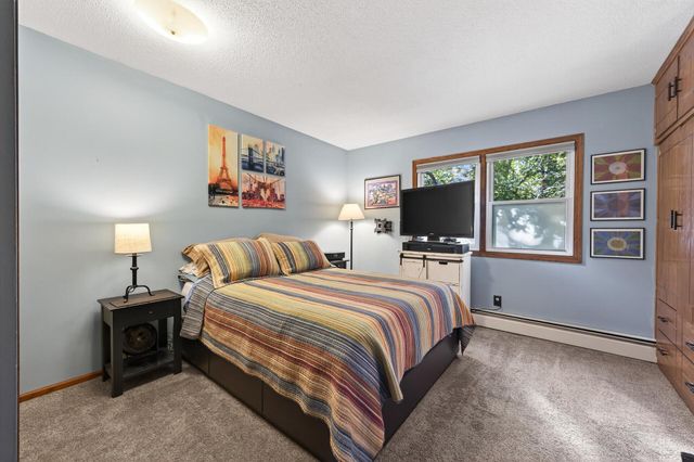 1641 Leone Avenue, Saint Paul, MN 55106