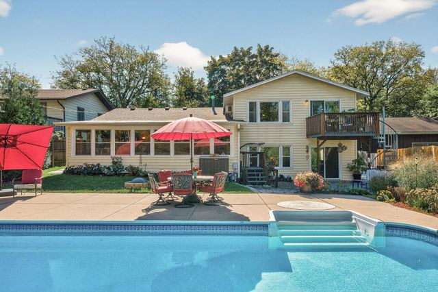 1641 Leone Avenue, Saint Paul, MN 55106