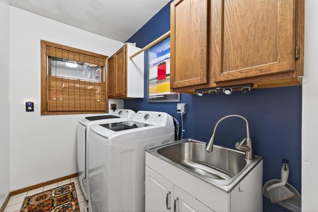 1641 Leone Avenue, Saint Paul, MN 55106