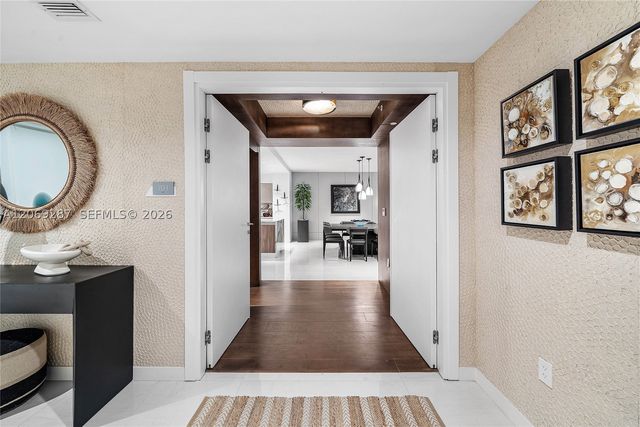 435 Bayshore Dr 703, Fort Lauderdale, FL 33304