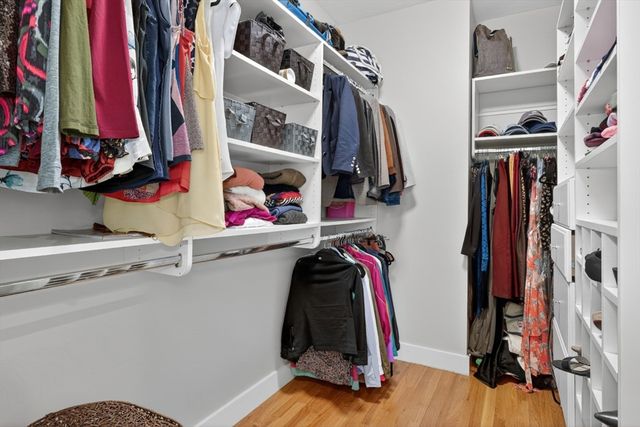 17 Stonebrook Ct 17, Southborough, MA 01772