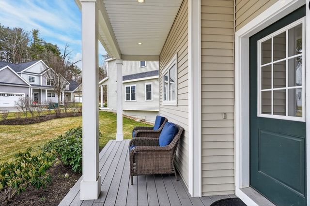 17 Stonebrook Ct 17, Southborough, MA 01772