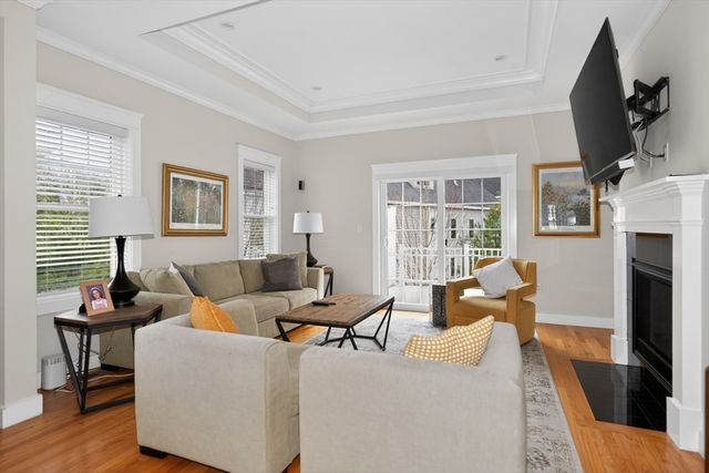 17 Stonebrook Ct 17, Southborough, MA 01772