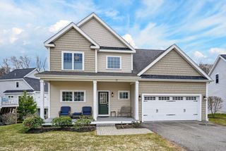 17 Stonebrook Ct 17, Southborough, MA 01772