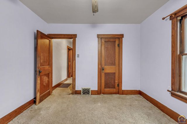 1209 SW Woodward AVE, Topeka, KS 66604