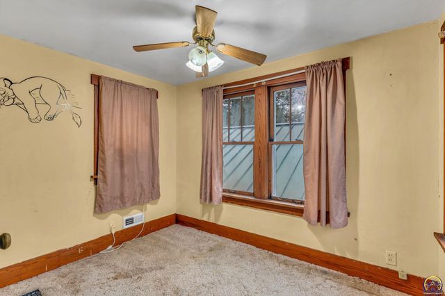 1209 SW Woodward AVE, Topeka, KS 66604