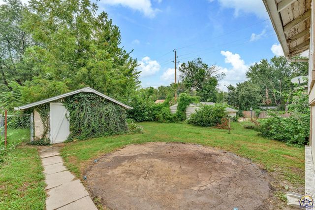 1209 SW Woodward AVE, Topeka, KS 66604