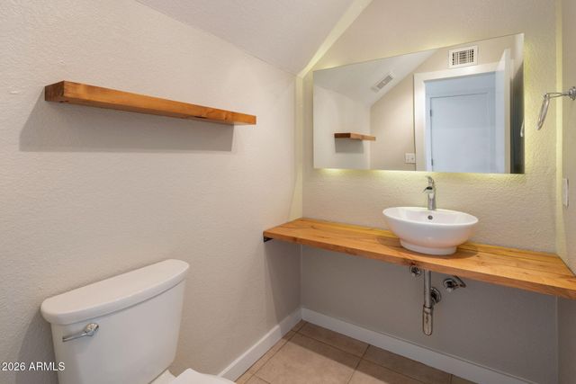 717 E SACK Drive, Phoenix, AZ 85024