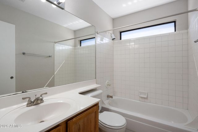 717 E SACK Drive, Phoenix, AZ 85024
