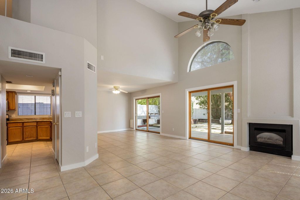 717 E SACK Drive, Phoenix, AZ 85024