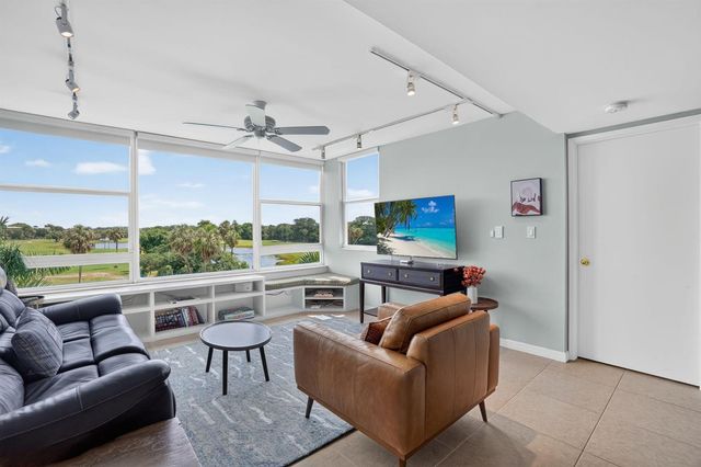 4191 Cypress Reach Court 403, Pompano Beach, FL 33069