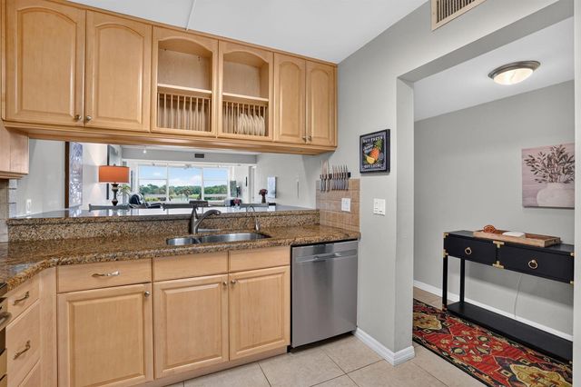 4191 Cypress Reach Court 403, Pompano Beach, FL 33069