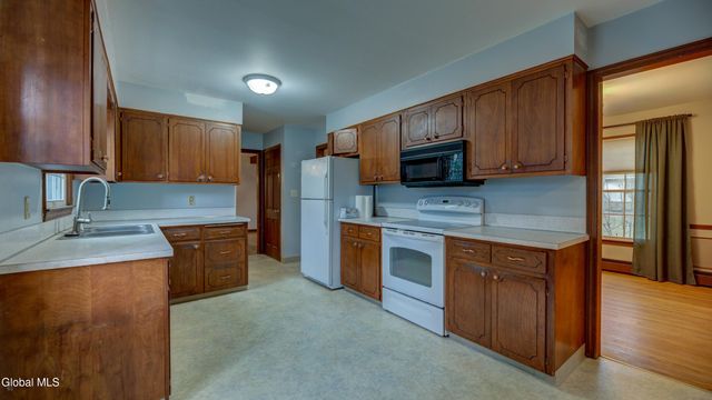 38 Hamilton Street, Guilderland, NY 12084