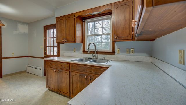38 Hamilton Street, Guilderland, NY 12084