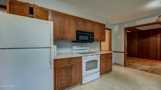 38 Hamilton Street, Guilderland, NY 12084