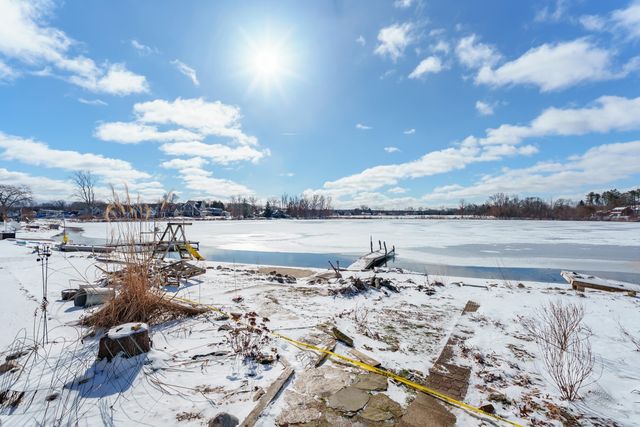 963 Treasure Island Drive, Texas Twp, MI 49071