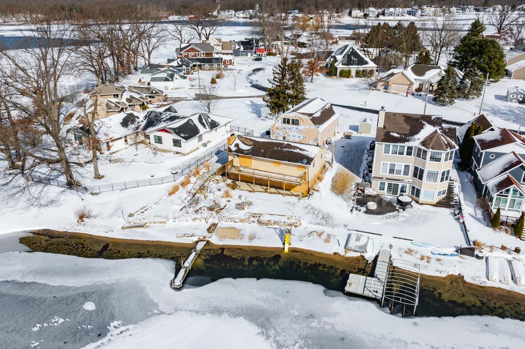 963 Treasure Island Drive, Texas Twp, MI 49071