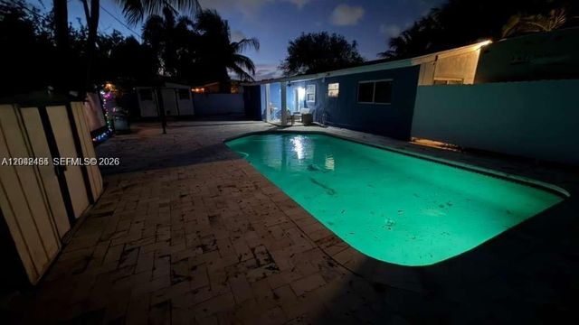 1555 SW 21st Way, Fort Lauderdale, FL 33312
