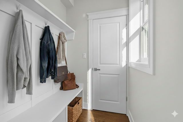 6109 W Berenice Avenue, Chicago, IL 60634