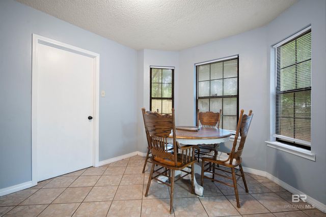 6421 Saint Thomas Court, Mobile, AL 36618