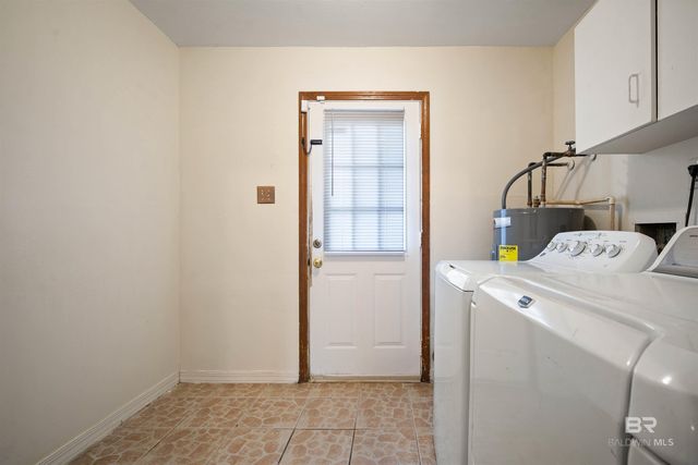 6421 Saint Thomas Court, Mobile, AL 36618