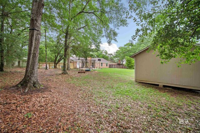 6421 Saint Thomas Court, Mobile, AL 36618