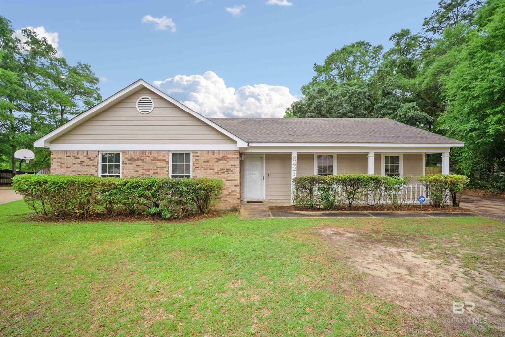 6421 Saint Thomas Court, Mobile, AL 36618